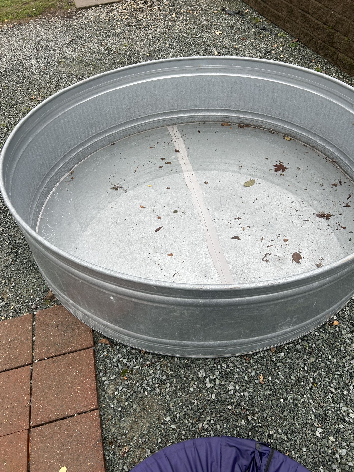 Behlen Country — 8′ Galvanized Round Tank 706 gal.