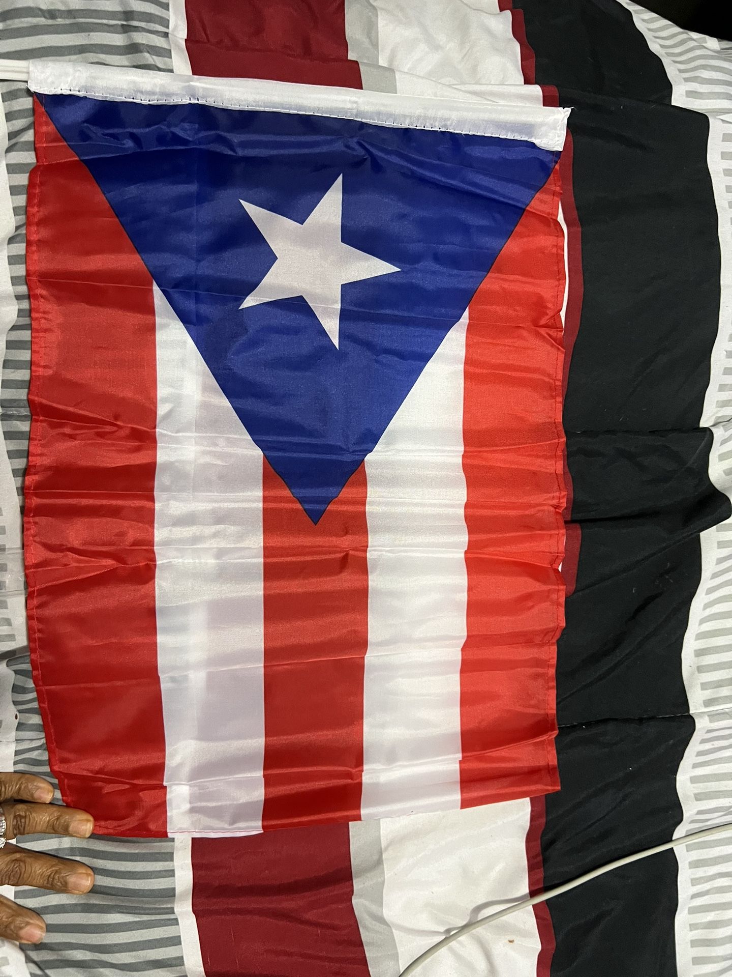 Car Mounting Puerto Rican Flag