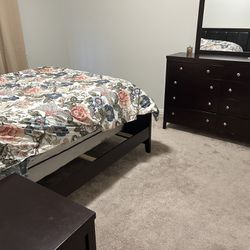 king bedroom no mattress wood and leather like new frame bed nightstand dresser and mirror 