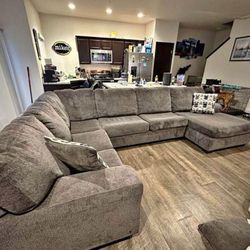 Sectional Couch 