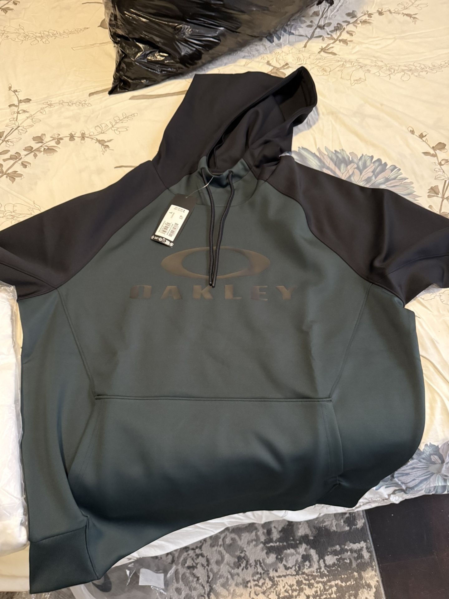 Oakley Hoodies
