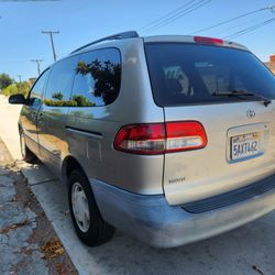 2003 Toyota Sienna