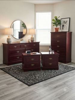 4 Piece Matching Bedroom Set / Dresser, Nightstands,  and Chest Of Drawers