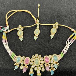 Elegant Multicolour Necklace And Earrings Set.