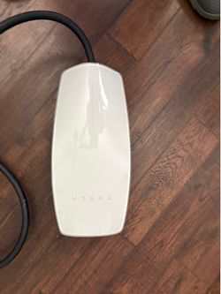TESLA CHARGER