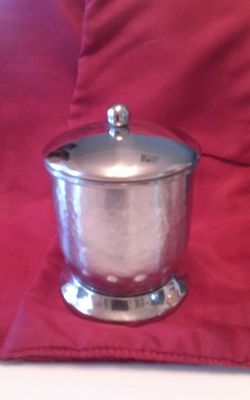 STAINLESS BATHROOM DECOR