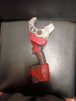 Milwaukee  M12 pipe cutter