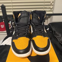 Air Jordan 1 Yellow Taxis