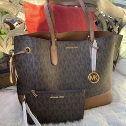 New!!!! Michael Kors Tote Bad And Card Wallet 