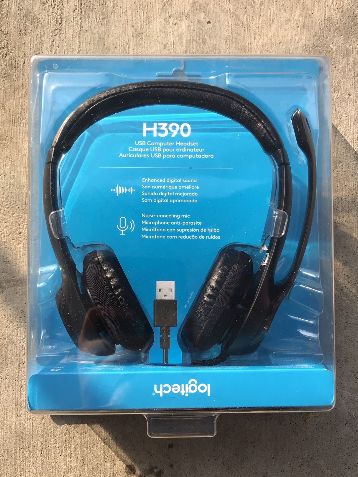 Brand New ! Logitech H390 USB Wired Headset !