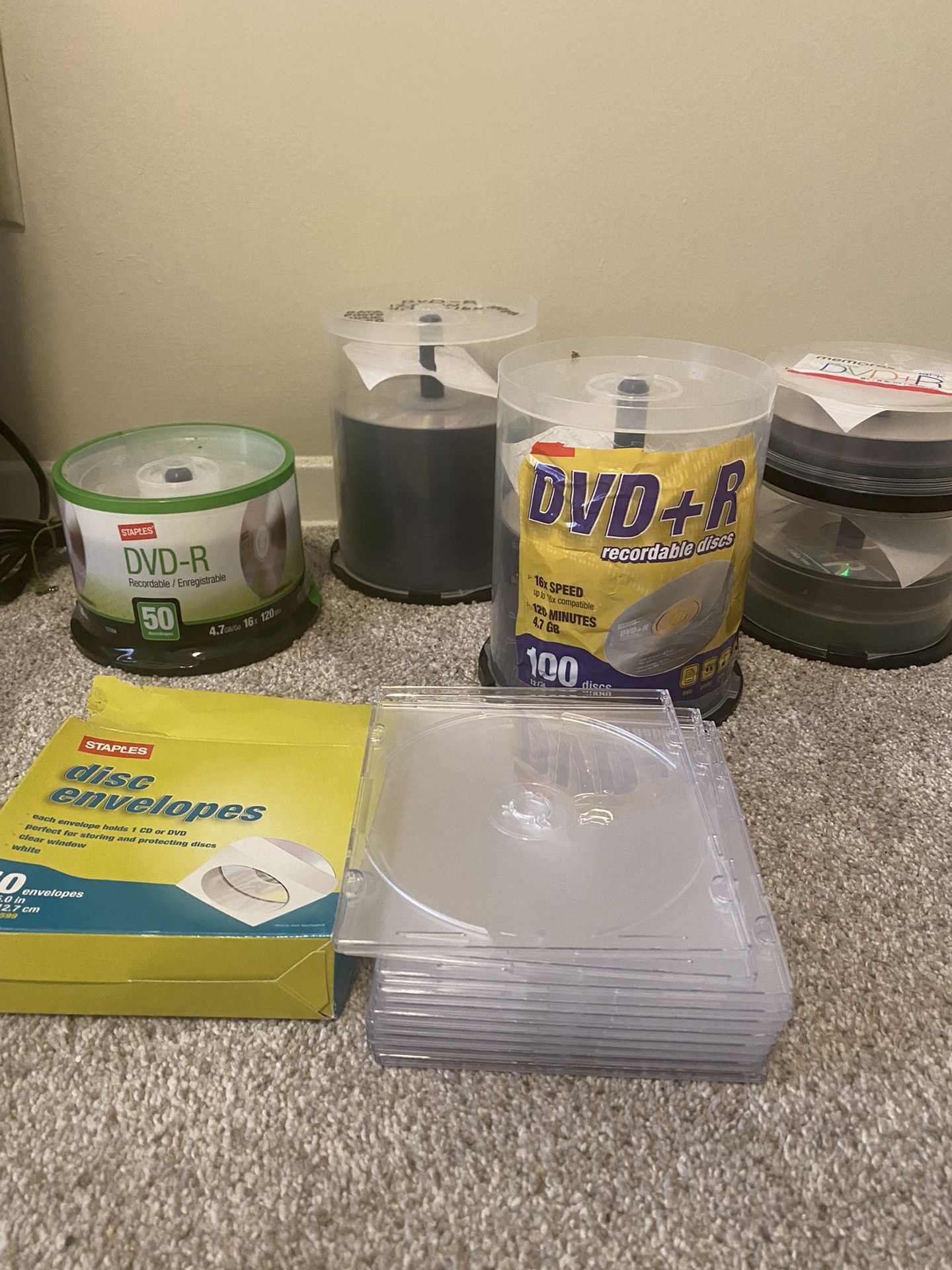 Discs DVD +R And DVD-R New In Wrapper And Singles
