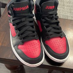 Boys Size 6 Jordan Nike Shoes