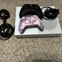 XBOX ONE S and Controllers 