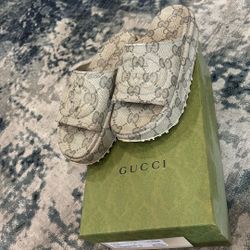 Gucci Slides 