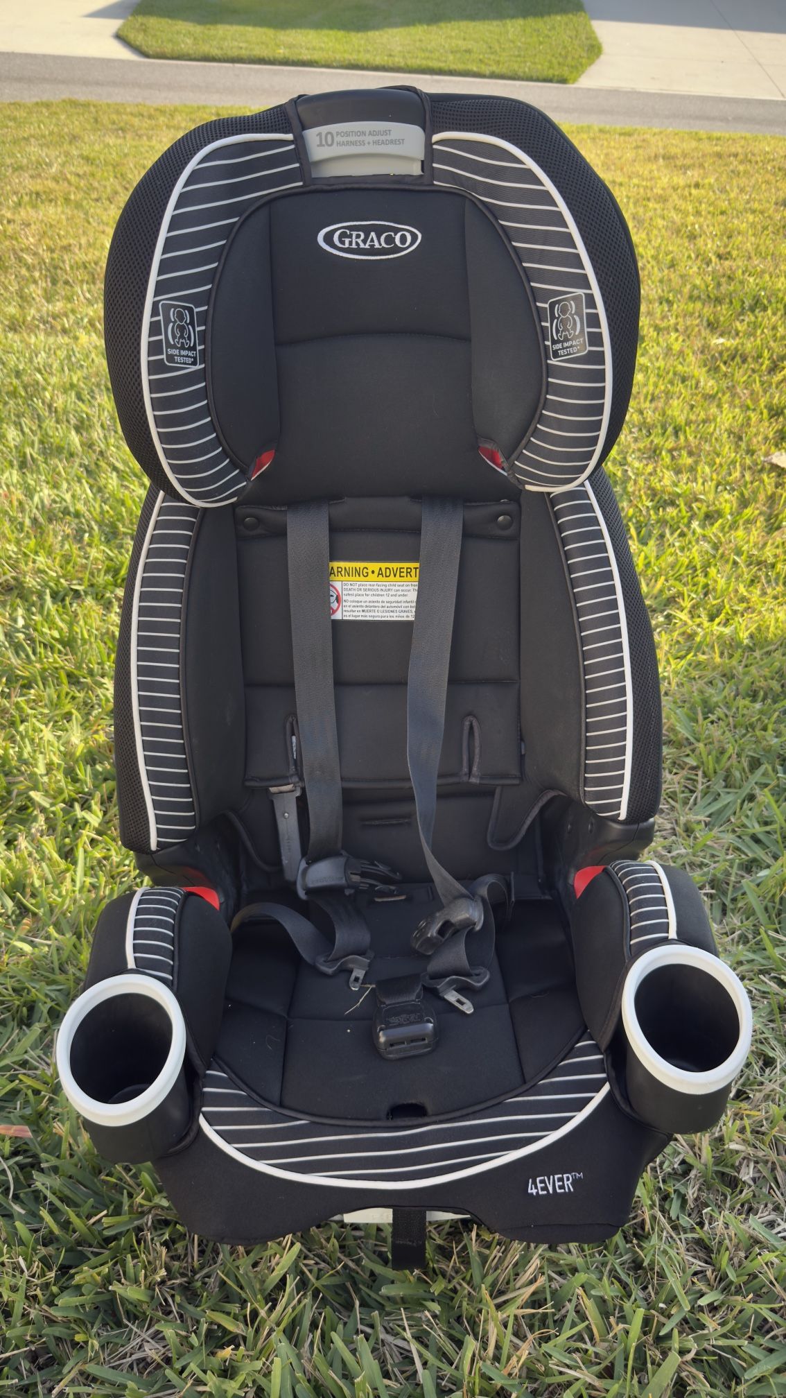 Selling Graco car seat.