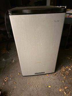 Mini fridge