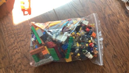 Random Lego Minifigures