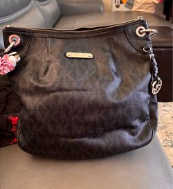 Micheal kors shoulder bag