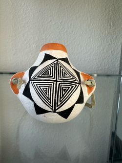 M. Garcia Acoma Pueblo Hand-Painted Miniature Pottery Canteen – 2” Tall