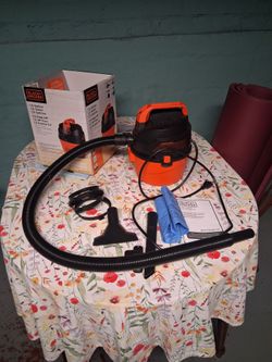 Black Decker 1 Gallon vacuum