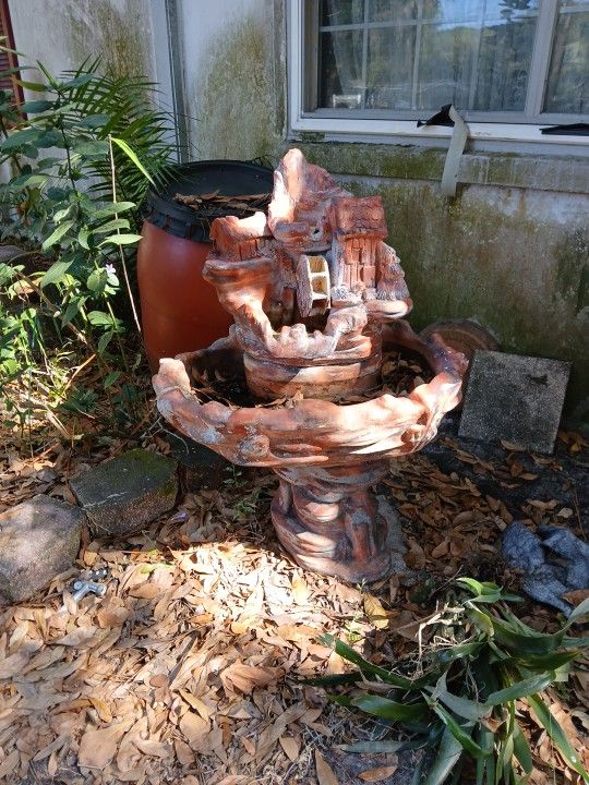 2 peace, concrete.\nFountain