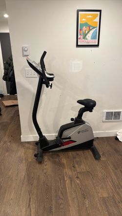 Circuit Fitness Upright Exercise Bike
