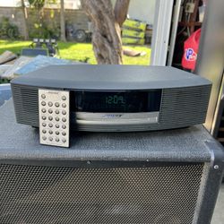 Bose Wave Music System AM/FM CD Player Clock Radio+ Remote