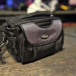 Compact Zing Camera Bag – Durable & Lightweight