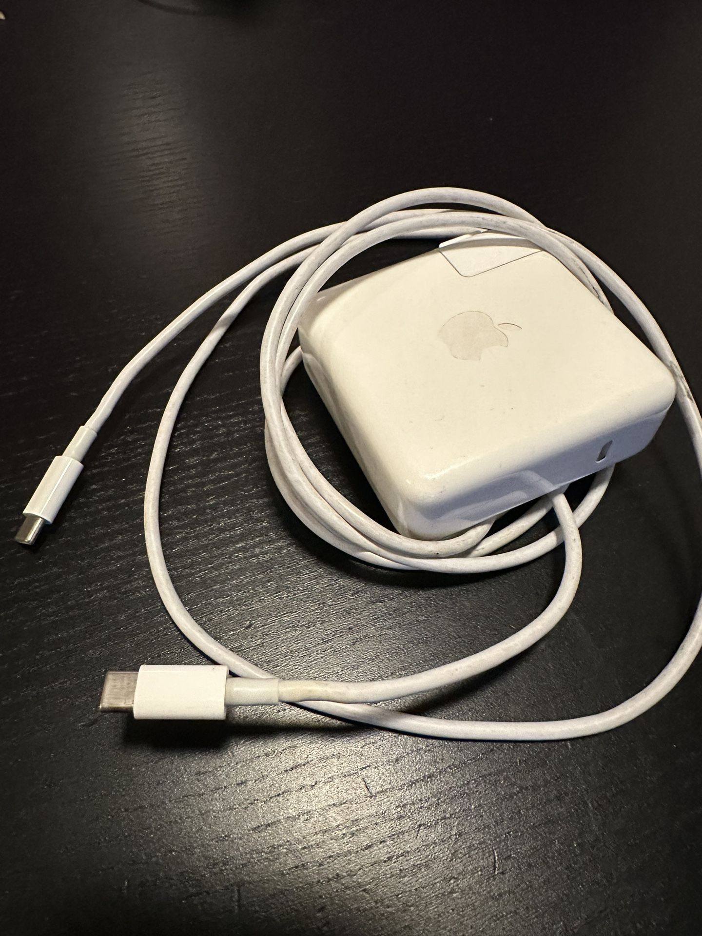 Genuine Apple MacBook USB-C Charger 61W