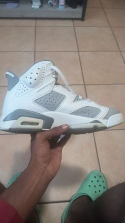 Jordan 6s size 10