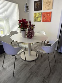 Saint Tropez Stackable Chair with Plastic Shell and Metal Base