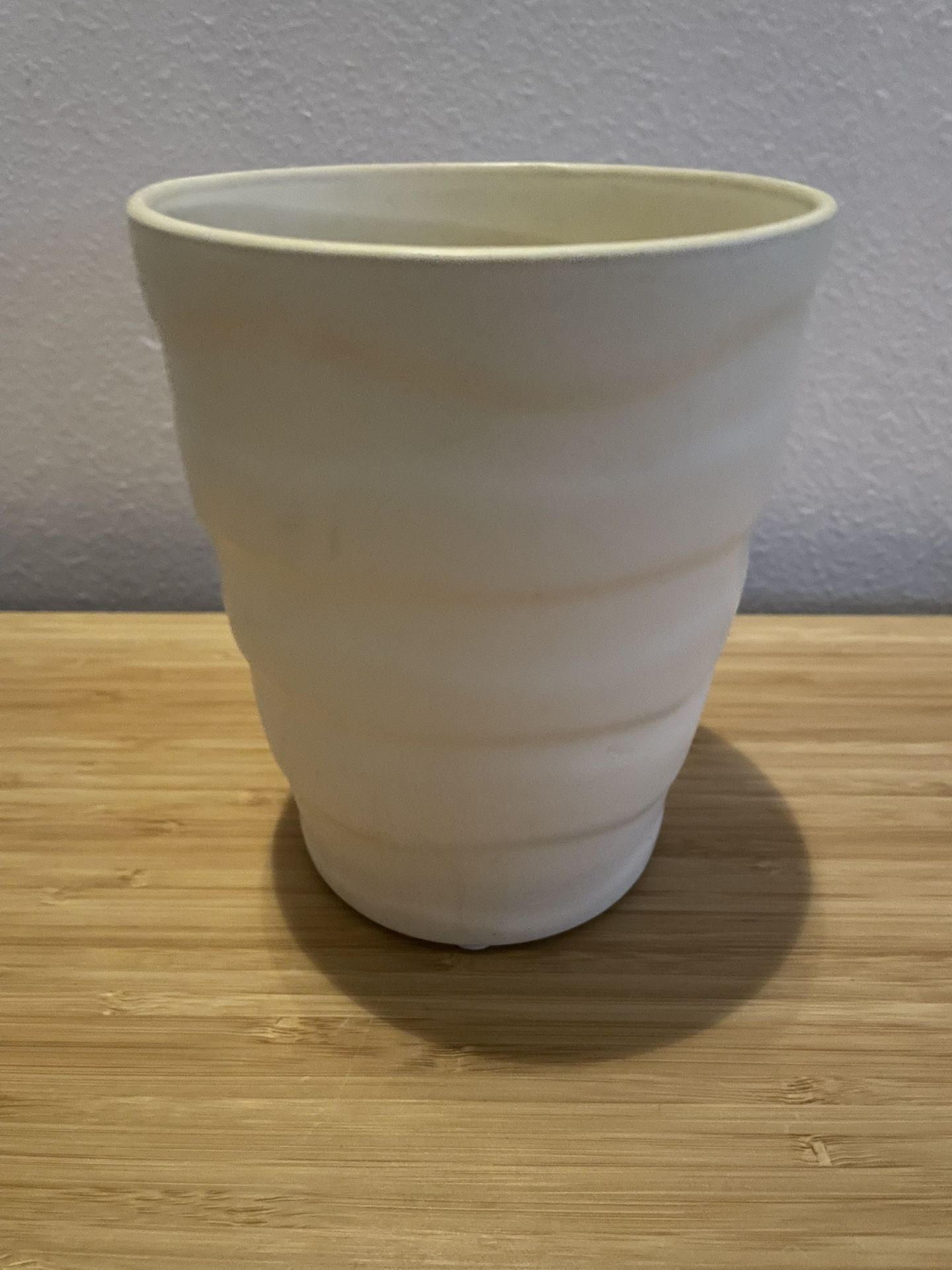 Wavy Banded Smooth Ceramic 6 1/2” Beige PLANTER [PH]