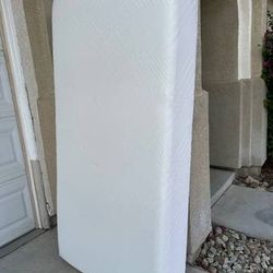 Twin Size Memory Foam Mattress
Dimensions: 37”x74”
Thickness: 10 inches
