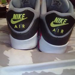 Brand new air maxs