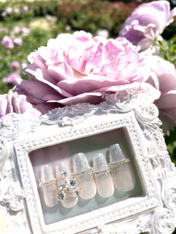 Press on nail ｜ Shining Butterfly 