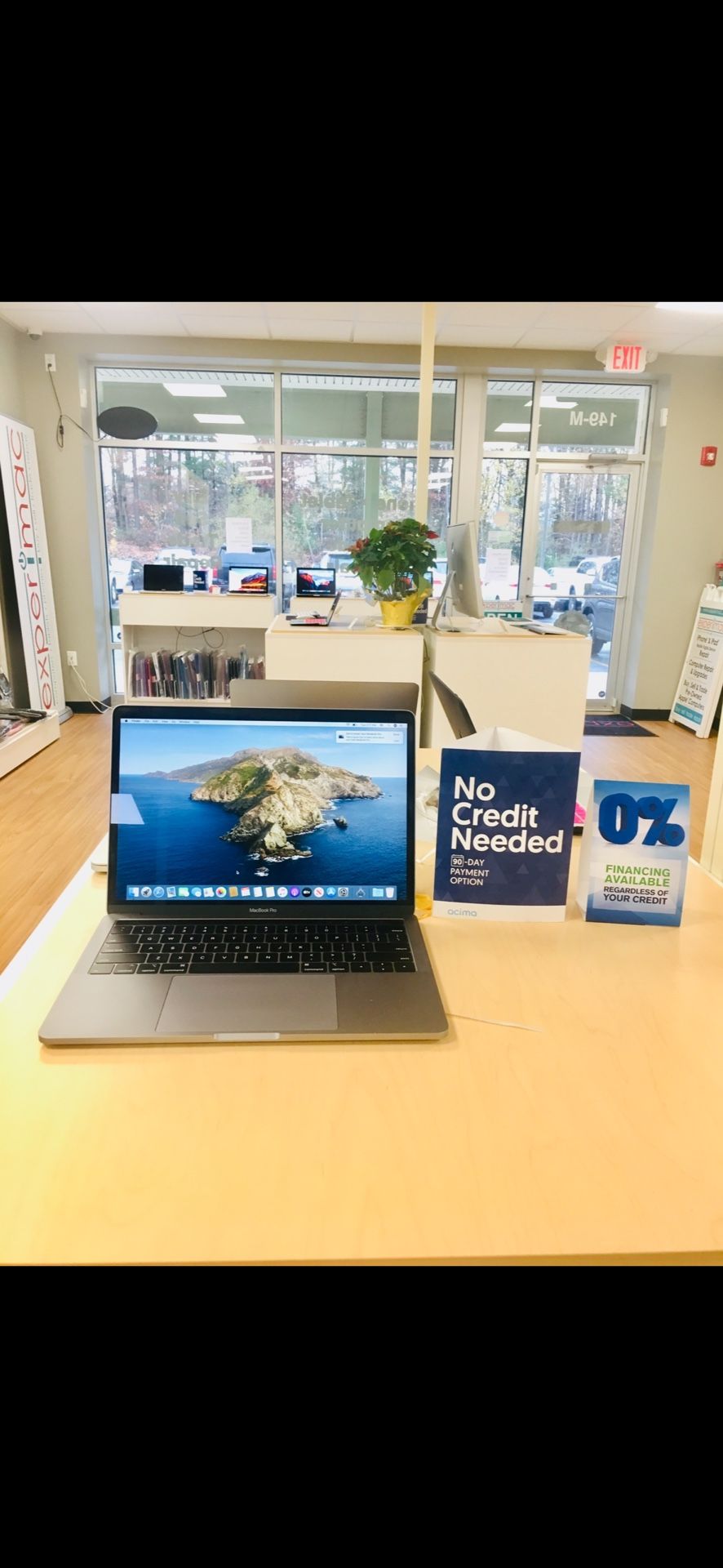 2020 13"Macbook Pro 1.4 GHz i5 8GB RAM 256SSD 1 Year Warranty - $599 (Middleton, MA)