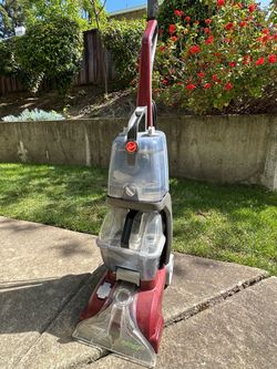 Hoover Power Scrub Deluxe Carpet Cleaner
