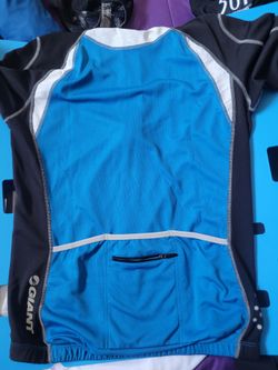 Giant cycling jersey Size L.