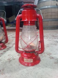 Antique Kerosene Lanterns For Grandma's Choking That One