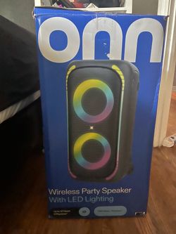 Wireless party speaker with led lighting