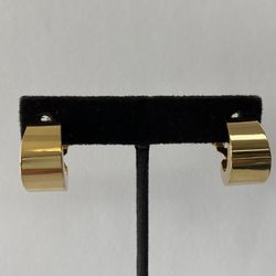 18K Hugggy Earring 