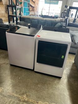 Washer or dryer