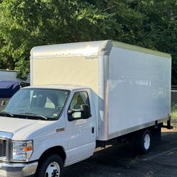 2022 Ford E-350