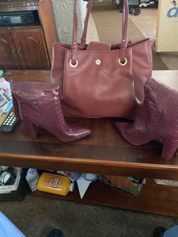 Jessica Simpson purse n boots size 9 not Jessica Simpson