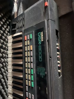 Yamaha DSR-2000