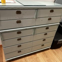 FREE 50’s Furniture Set