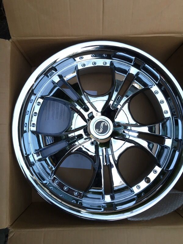 These are the 19" 5 lug Brand New rims that I am selling. There are five rims not four. I paid 1500.00 and I asking 1000.00 for them!
