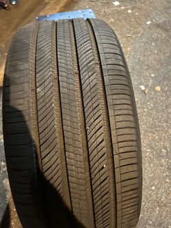 Used tire 255/35/21