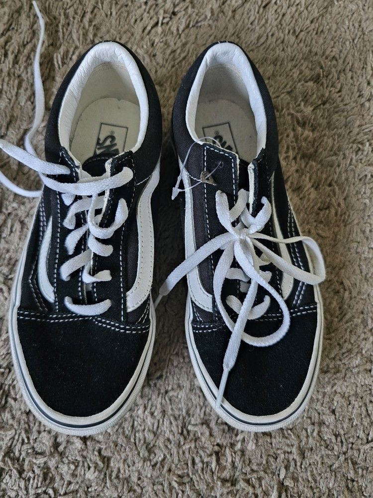 Kids VANs Black N White