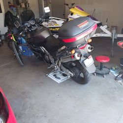 02 Suzuki V Strom 1000